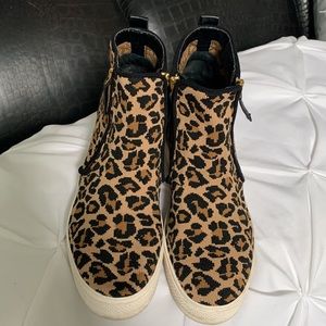 Steve Madden leopard boots